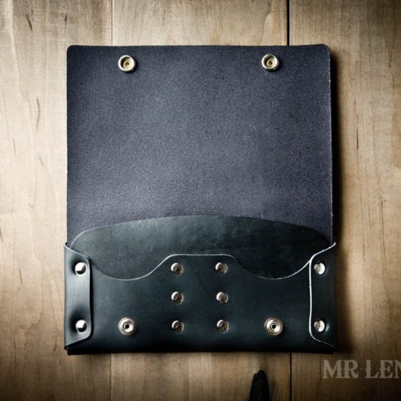 Mr. Lentz Slim Phone Purse in Black Full-Grain Leather with added Wristlet strap - Picture 8 of 9